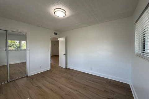 Apartment in Deerfield Beach, Florida 2 bedrooms, 85.93 sq.m. № 1953773 - photo 12