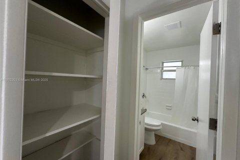 Apartment in Deerfield Beach, Florida 2 bedrooms, 85.93 sq.m. № 1953773 - photo 29