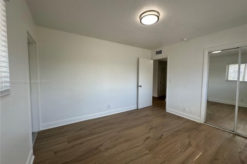 Apartment in Deerfield Beach, Florida 2 bedrooms, 85.93 sq.m. № 1953773 - photo 7