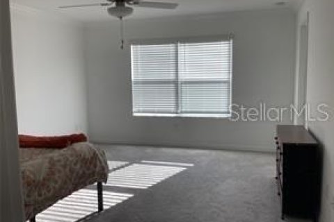 Townhouse in Land O' Lakes, Florida 3 bedrooms, 154.78 sq.m. № 2197466 - photo 6
