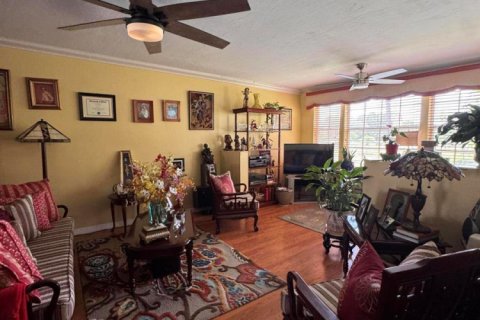 Condo in Royal Palm Beach, Florida, 2 bedrooms  № 2147130 - photo 3