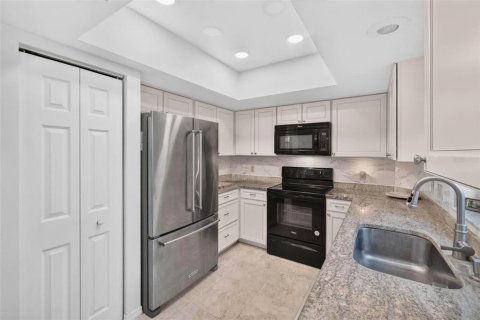 Condo in Clearwater, Florida, 3 bedrooms № 2393909 - photo 9