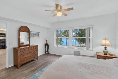Condo in Clearwater, Florida, 3 bedrooms № 2393909 - photo 13