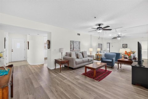 Condo in Clearwater, Florida, 3 bedrooms № 2393909 - photo 5