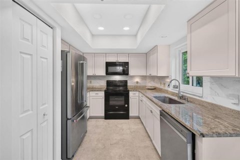 Condo in Clearwater, Florida, 3 bedrooms № 2393909 - photo 8