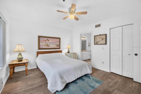 Condo in Clearwater, Florida, 3 bedrooms № 2393909 - photo 12