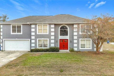 House in Spring Hill, Florida 5 bedrooms, 287.63 sq.m. № 1532150 - photo 1