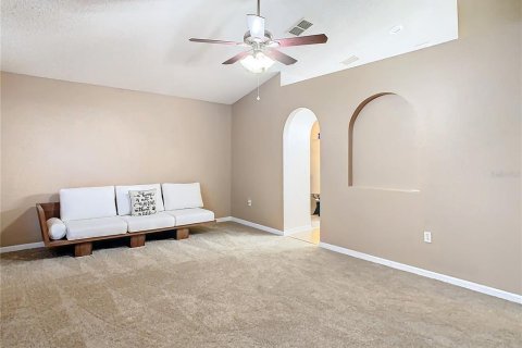 House in Spring Hill, Florida 5 bedrooms, 287.63 sq.m. № 1532150 - photo 24