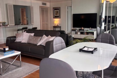 Купить кондоминиум в Майами, Флорида 1 спальня, 81.1м2, № 2044920 - фото 10