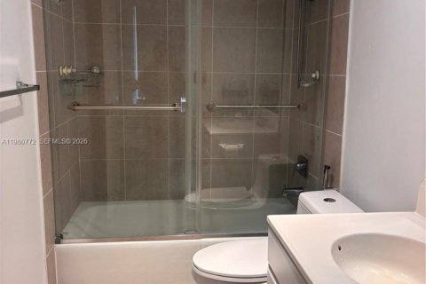 Купить кондоминиум в Майами, Флорида 1 спальня, 81.1м2, № 2044920 - фото 14