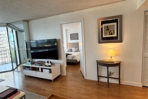 Купить кондоминиум в Майами, Флорида 1 спальня, 81.1м2, № 2044920 - фото 3