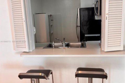 Купить кондоминиум в Майами, Флорида 1 спальня, 81.1м2, № 2044920 - фото 9