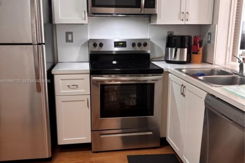 Купить кондоминиум в Майами, Флорида 1 спальня, 81.1м2, № 2044920 - фото 6