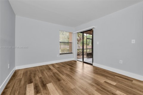 Copropriété à vendre à Miramar, Floride: 2 chambres, 99.41 m2 № 2034852 - photo 10