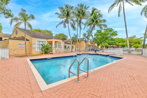 Copropriété à vendre à Miramar, Floride: 2 chambres, 99.41 m2 № 2034852 - photo 18