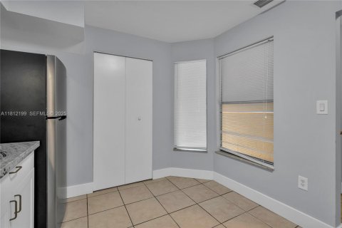 Copropriété à vendre à Miramar, Floride: 2 chambres, 99.41 m2 № 2034852 - photo 5