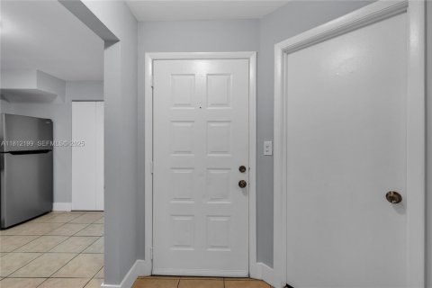 Copropriété à vendre à Miramar, Floride: 2 chambres, 99.41 m2 № 2034852 - photo 6