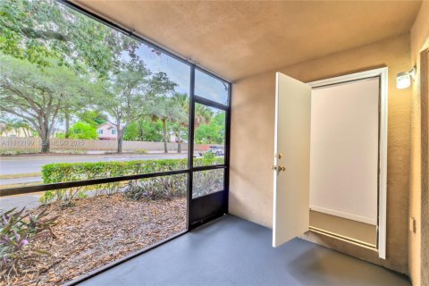 Copropriété à vendre à Miramar, Floride: 2 chambres, 99.41 m2 № 2034852 - photo 23