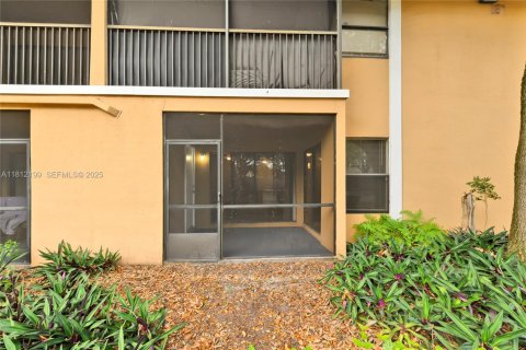 Copropriété à vendre à Miramar, Floride: 2 chambres, 99.41 m2 № 2034852 - photo 22