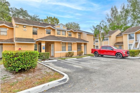 Copropriété à vendre à Miramar, Floride: 2 chambres, 99.41 m2 № 2034852 - photo 16