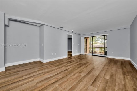 Condo à Miramar, Floride, 2 chambres  № 2034852