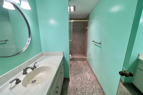 Купить кондоминиум в Холливуд, Флорида 2 спальни, 105.17м2, № 1981421 - фото 15