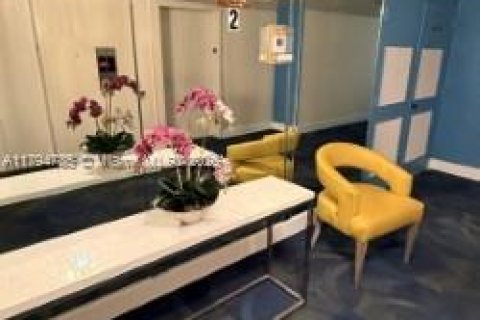 Купить кондоминиум в Холливуд, Флорида 2 спальни, 105.17м2, № 1981421 - фото 2