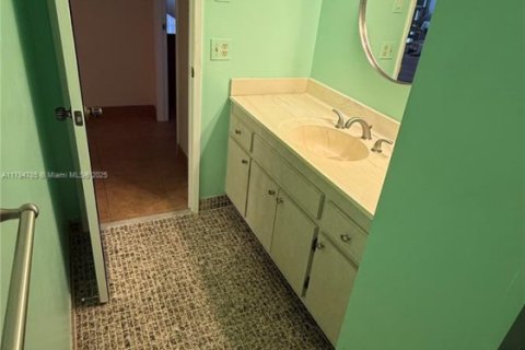 Купить кондоминиум в Холливуд, Флорида 2 спальни, 105.17м2, № 1981421 - фото 8