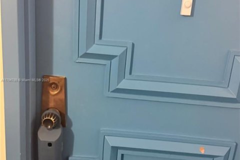 Купить кондоминиум в Холливуд, Флорида 2 спальни, 105.17м2, № 1981421 - фото 12