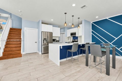 Villa ou maison à vendre à Pembroke Pines, Floride: 3 chambres, 188.96 m2 № 2392970 - photo 15