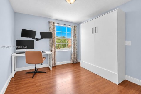 Villa ou maison à vendre à Pembroke Pines, Floride: 3 chambres, 188.96 m2 № 2392970 - photo 25