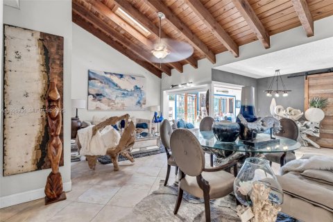 Casa en alquiler en Pembroke Pines, Florida, 4 dormitorios, 156.08 m2 № 1986170 - foto 2