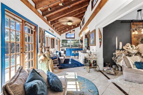 Casa en alquiler en Pembroke Pines, Florida, 4 dormitorios, 156.08 m2 № 1986170 - foto 7