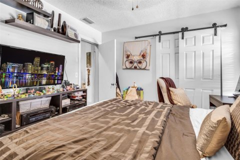 Casa en alquiler en Pembroke Pines, Florida, 4 dormitorios, 156.08 m2 № 1986170 - foto 25