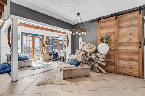 Casa en alquiler en Pembroke Pines, Florida, 4 dormitorios, 156.08 m2 № 1986170 - foto 9