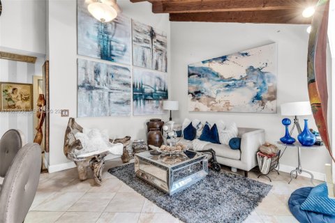 Casa en alquiler en Pembroke Pines, Florida, 4 dormitorios, 156.08 m2 № 1986170 - foto 3