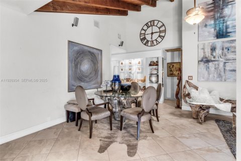 Casa en alquiler en Pembroke Pines, Florida, 4 dormitorios, 156.08 m2 № 1986170 - foto 4