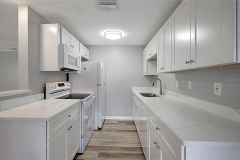 Купить виллу или дом в Тампа, Флорида 3 комнаты, 98.94м2, № 1833161 - фото 17