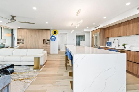 Condo in Sarasota, Florida, 1 bedroom № 2098785 - photo 14