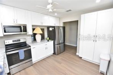 Casa en alquiler en Sarasota, Florida, 2 dormitorios, 134.8 m2 № 1841388 - foto 11