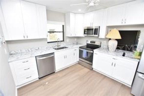 Casa en alquiler en Sarasota, Florida, 2 dormitorios, 134.8 m2 № 1841388 - foto 16