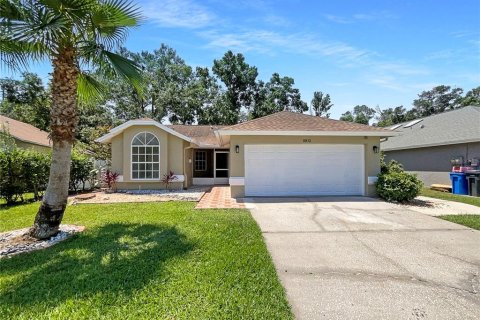 House in Tampa, Florida 4 bedrooms, 165.09 sq.m. № 1747557 - photo 1