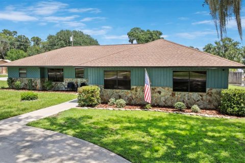 House in Lake Panasoffkee, Florida 3 bedrooms, 178 sq.m. № 2306641