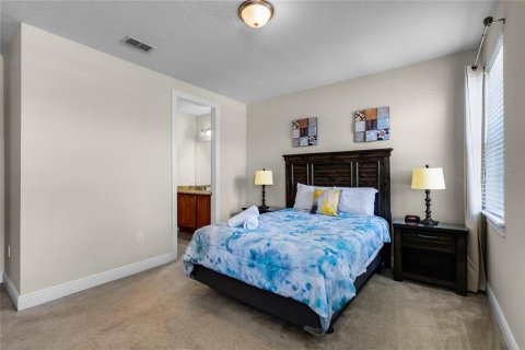 Casa en venta en Kissimmee, Florida, 8 dormitorios, 315.96 m2 № 1721682 - foto 13