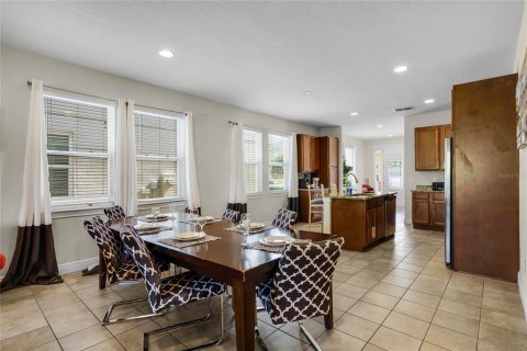 Casa en venta en Kissimmee, Florida, 8 dormitorios, 315.96 m2 № 1721682 - foto 7