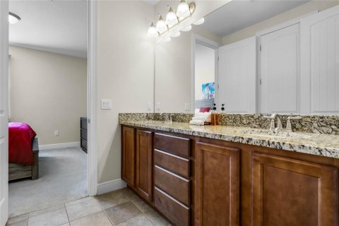 Casa en venta en Kissimmee, Florida, 8 dormitorios, 315.96 m2 № 1721682 - foto 21