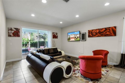 Casa en venta en Kissimmee, Florida, 8 dormitorios, 315.96 m2 № 1721682 - foto 8