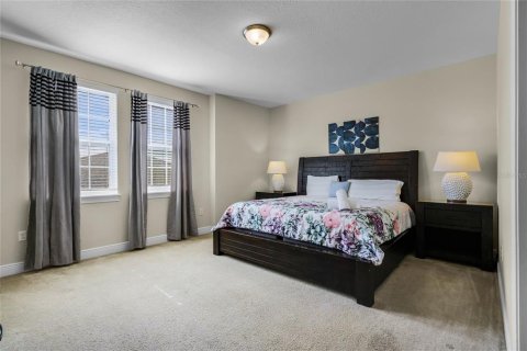Casa en venta en Kissimmee, Florida, 8 dormitorios, 315.96 m2 № 1721682 - foto 18