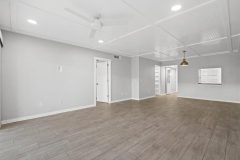 Condominio en venta en Stuart, Florida, 2 dormitorios, 110.65 m2 № 2249156 - foto 18