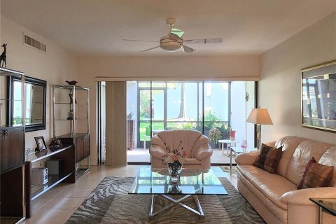 Condominio en venta en Tampa, Florida, 1 dormitorio, 99.59 m2 № 1795416 - foto 9